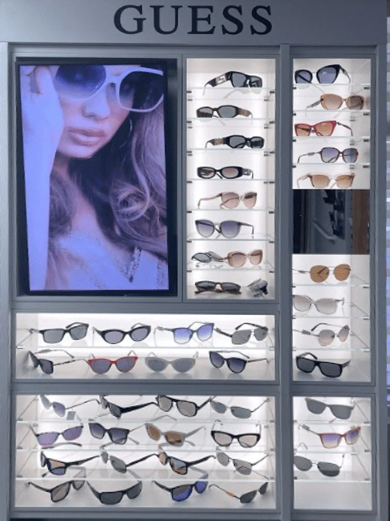 Exhibidor de monturas GUESS