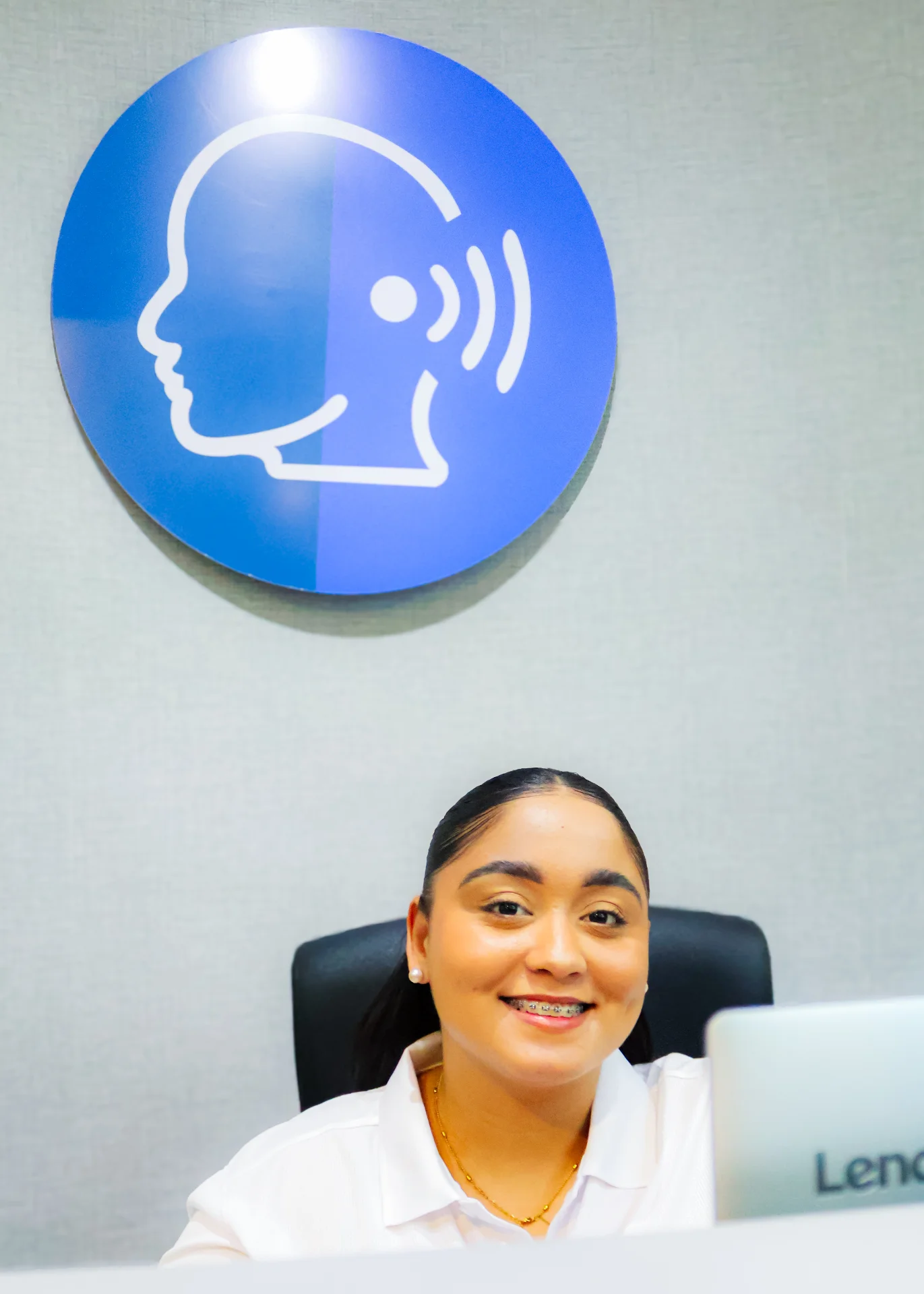 Paciente durante evaluación audiológica
