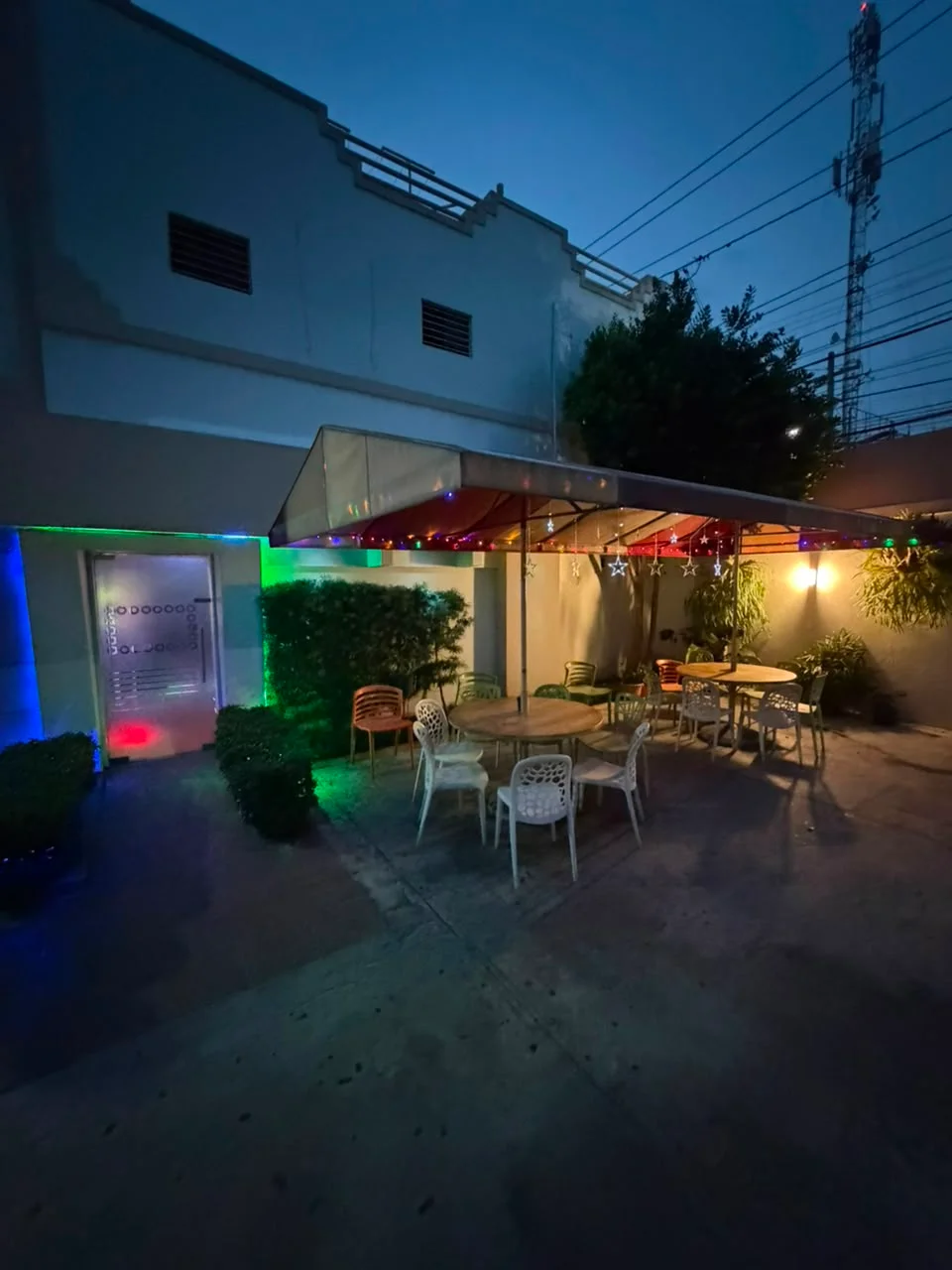Patio exterior real de Casa Teresa Piano Bar
