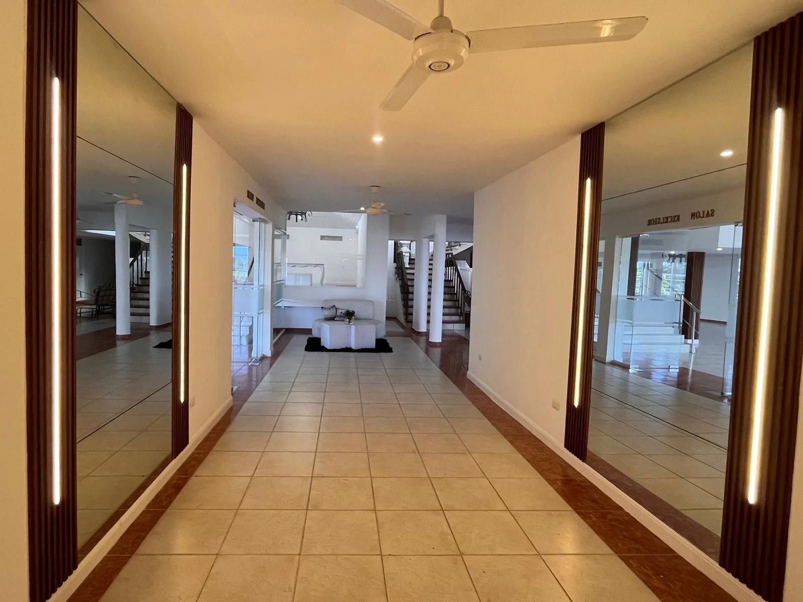 Salón 4