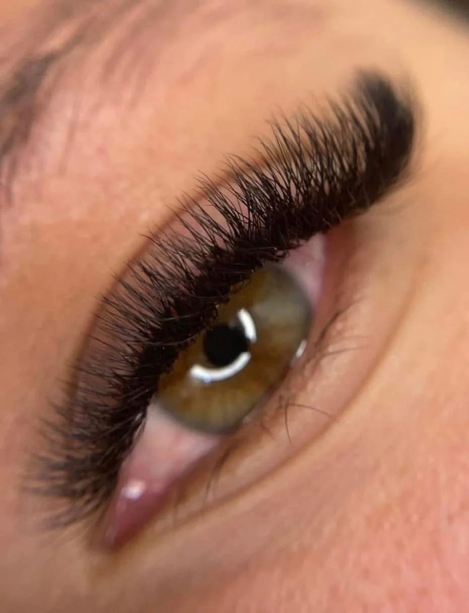 Facial y estética avanzada en Kairos Esthetics