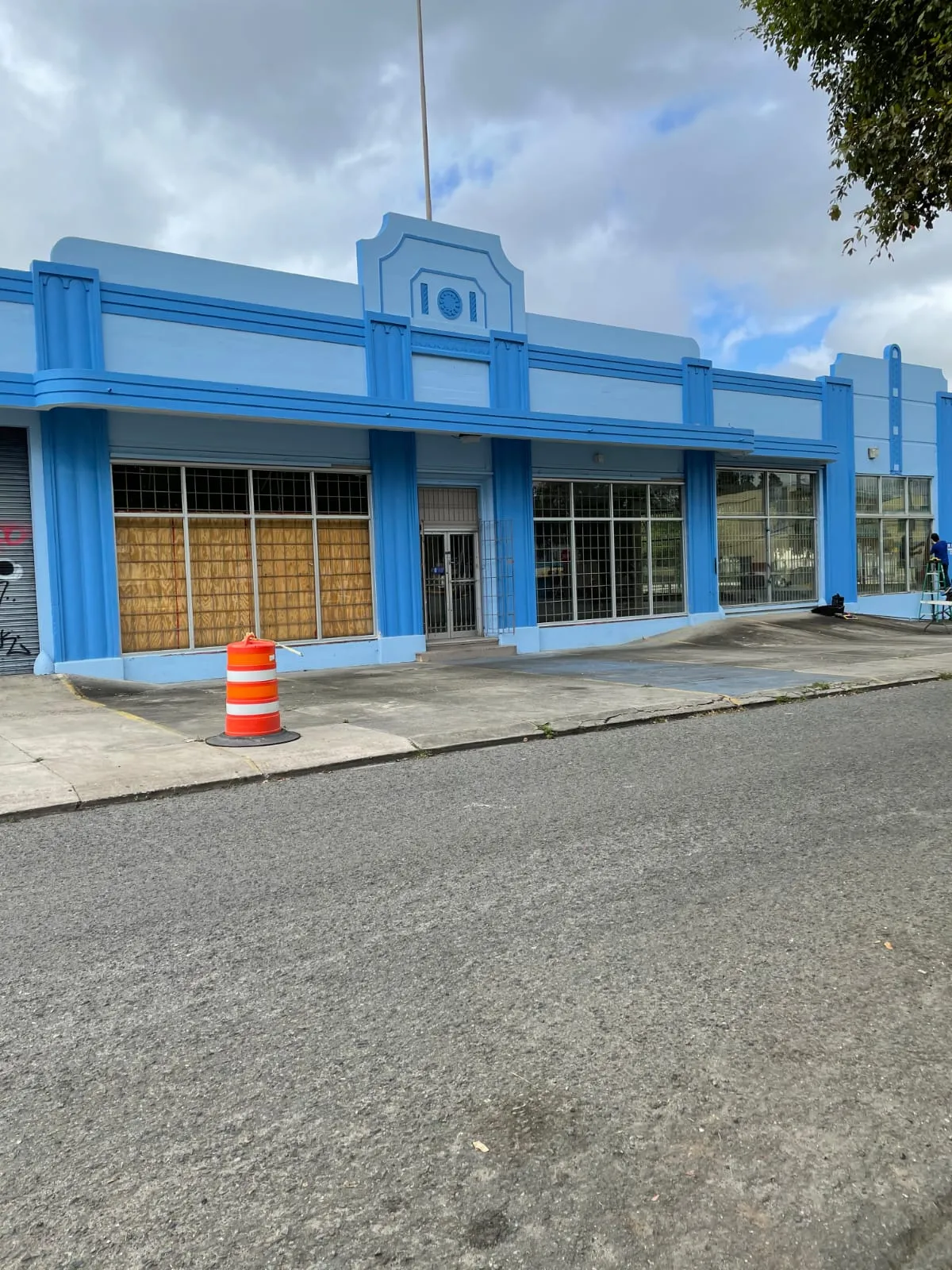 Proyecto Sano Caguas (Antiguo local Mueblerías Berrios)