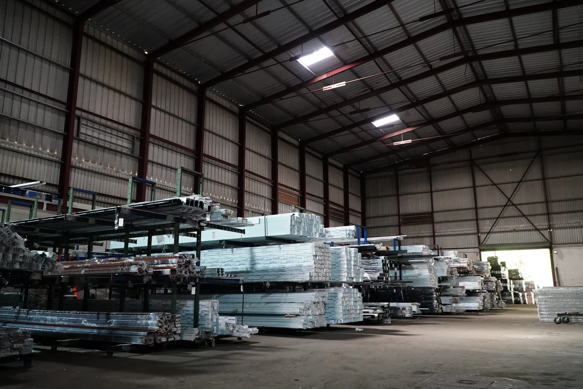 Almacén Alum Glass Depot