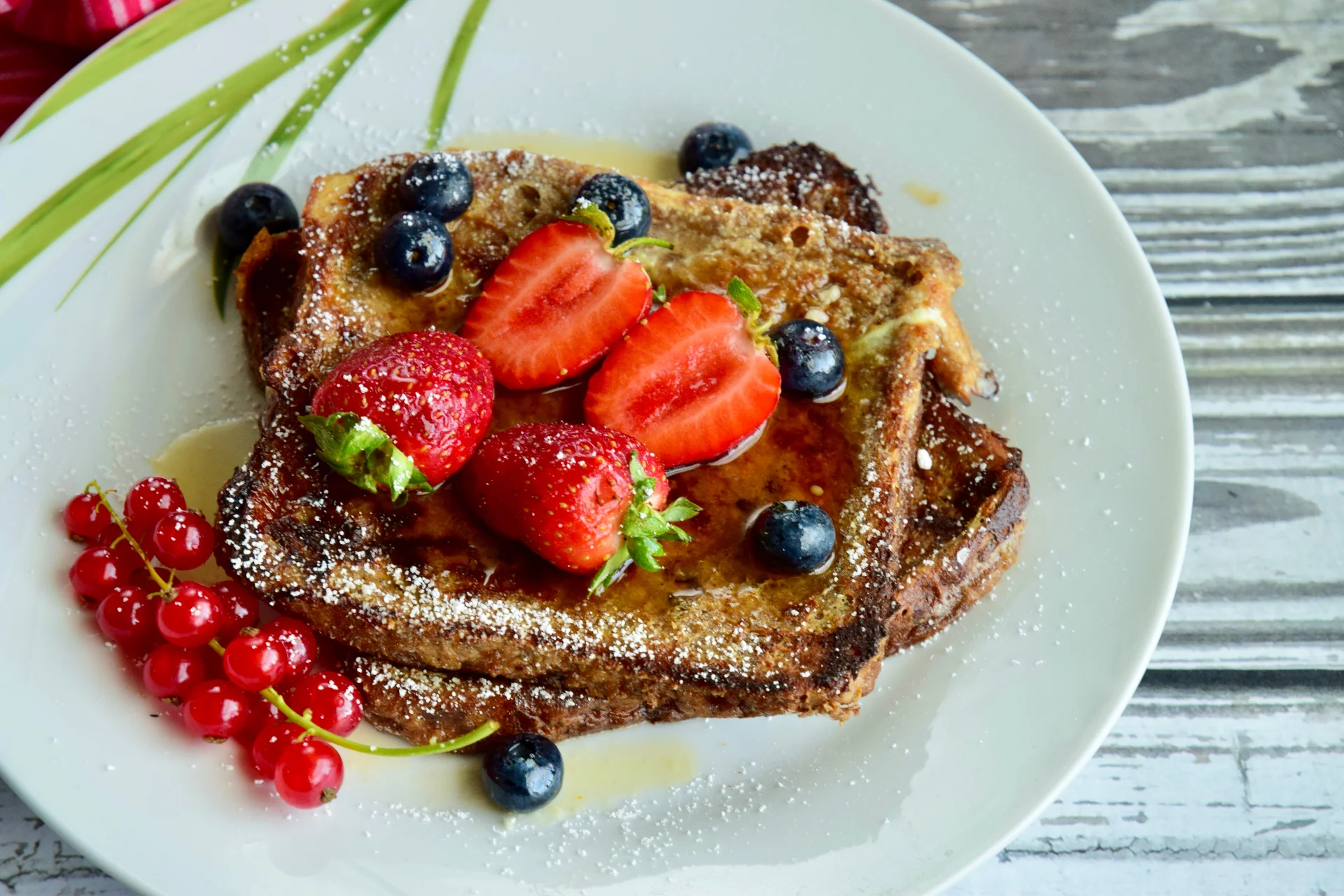 Desayuno tradicional puertorriqueño servido en Casa Pan