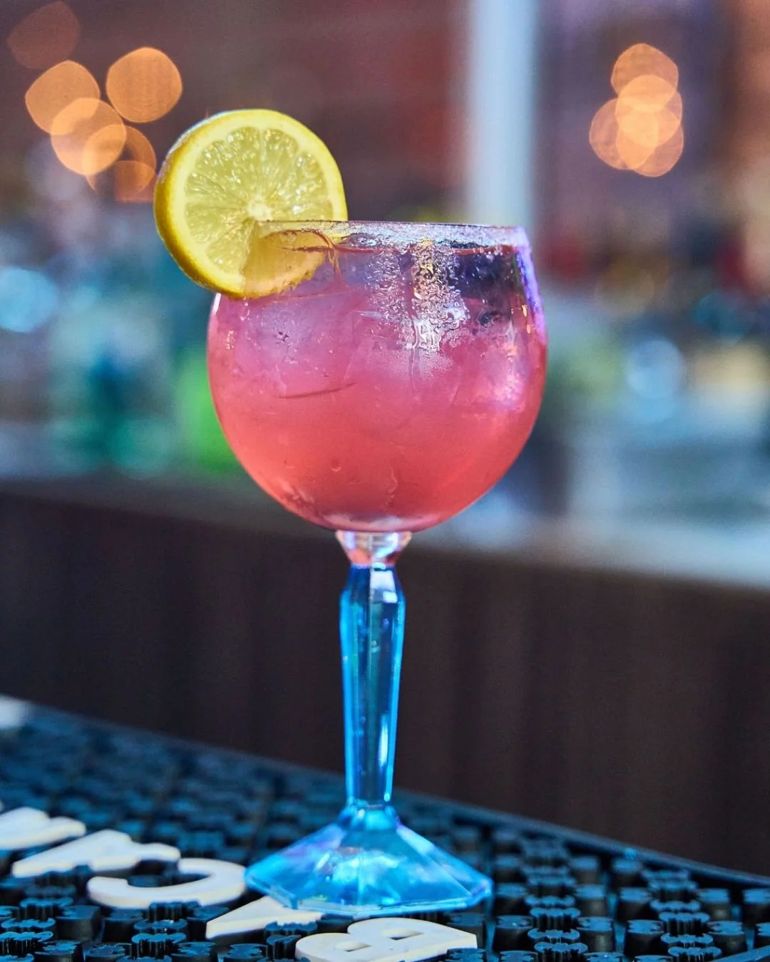 Mixología premium y cócteles especiales en Eco Lounge Bar