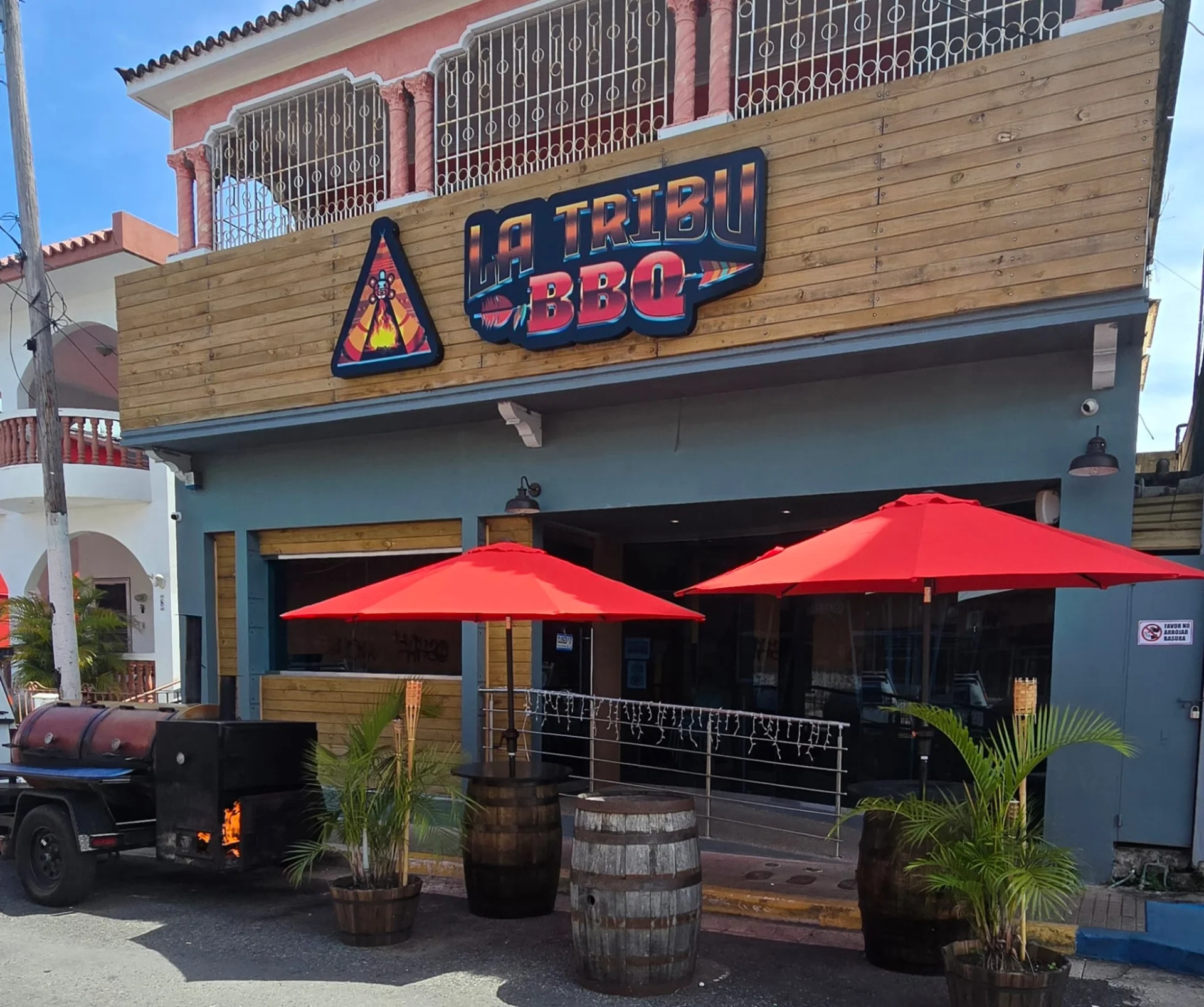 La Tribu BBQ, restaurante BBQ en Rincón