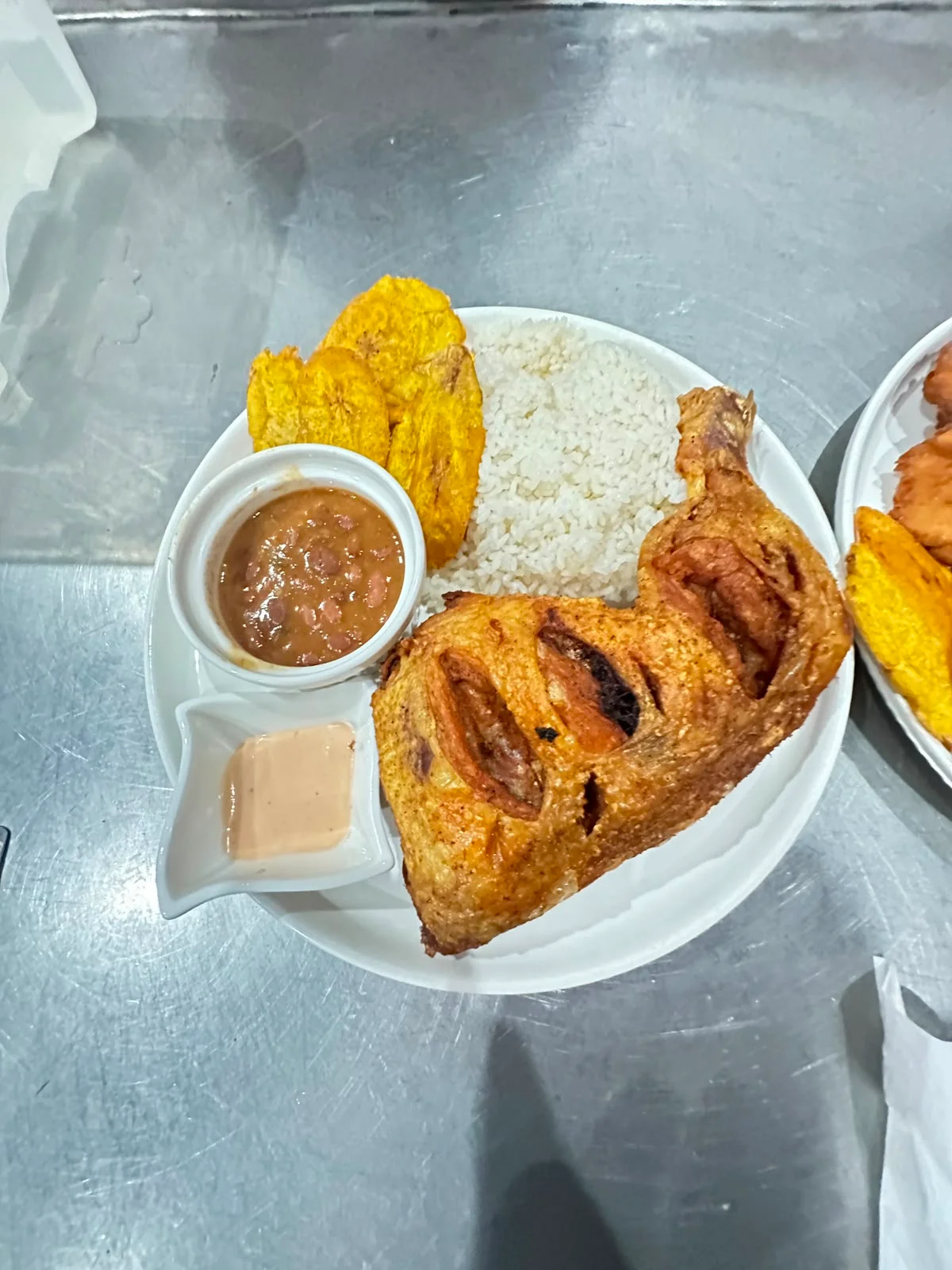 Los Compadres Bar & Grill - Imagen 26