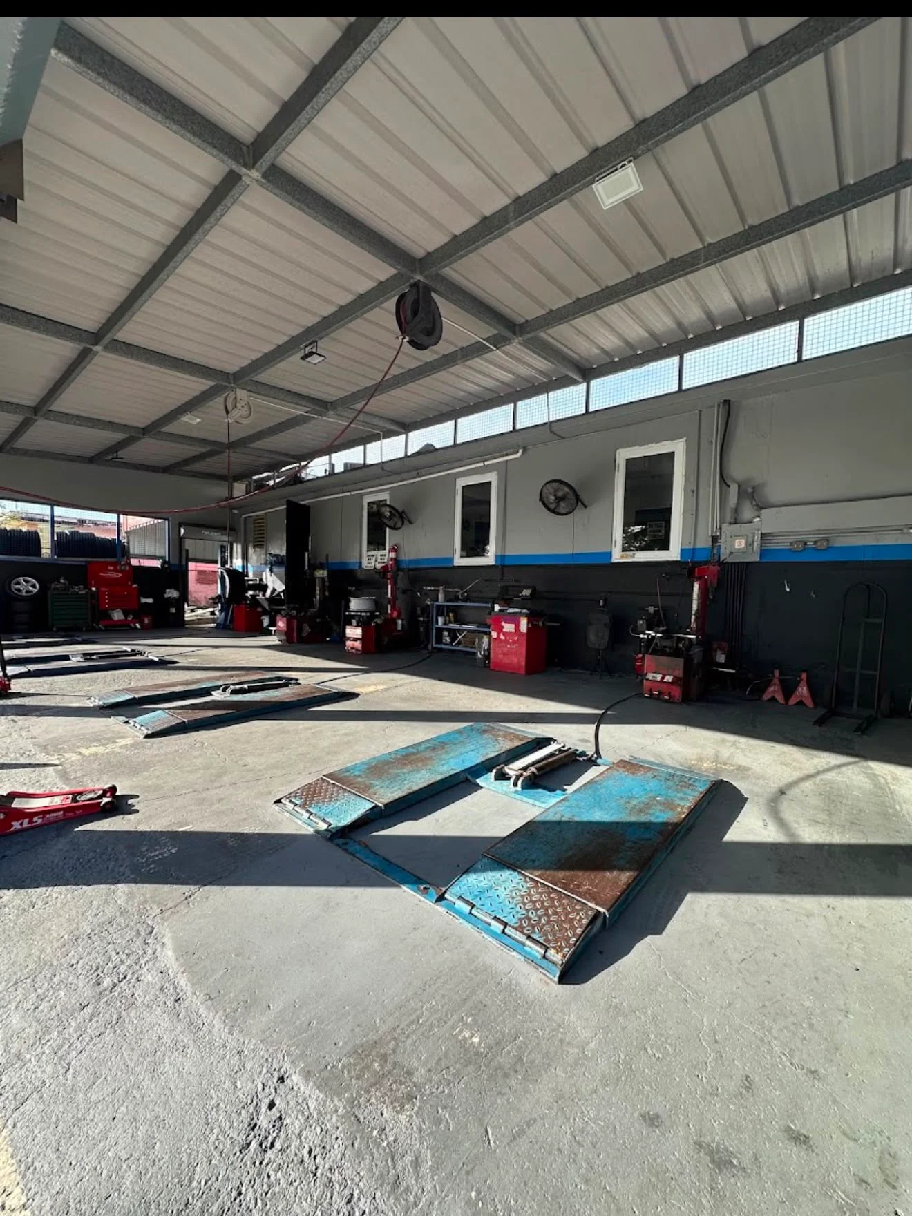 Narváez Tire Center taller