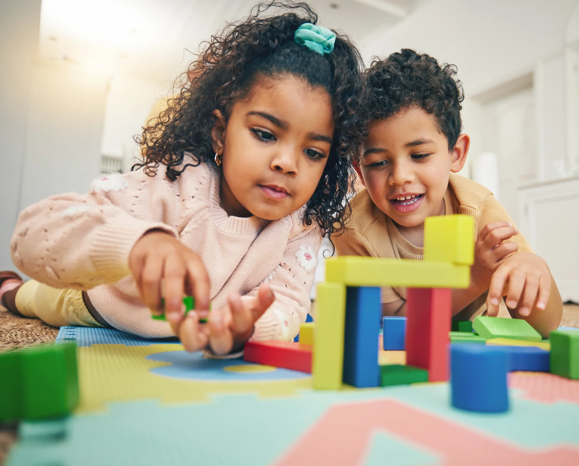 Niños aprendiendo