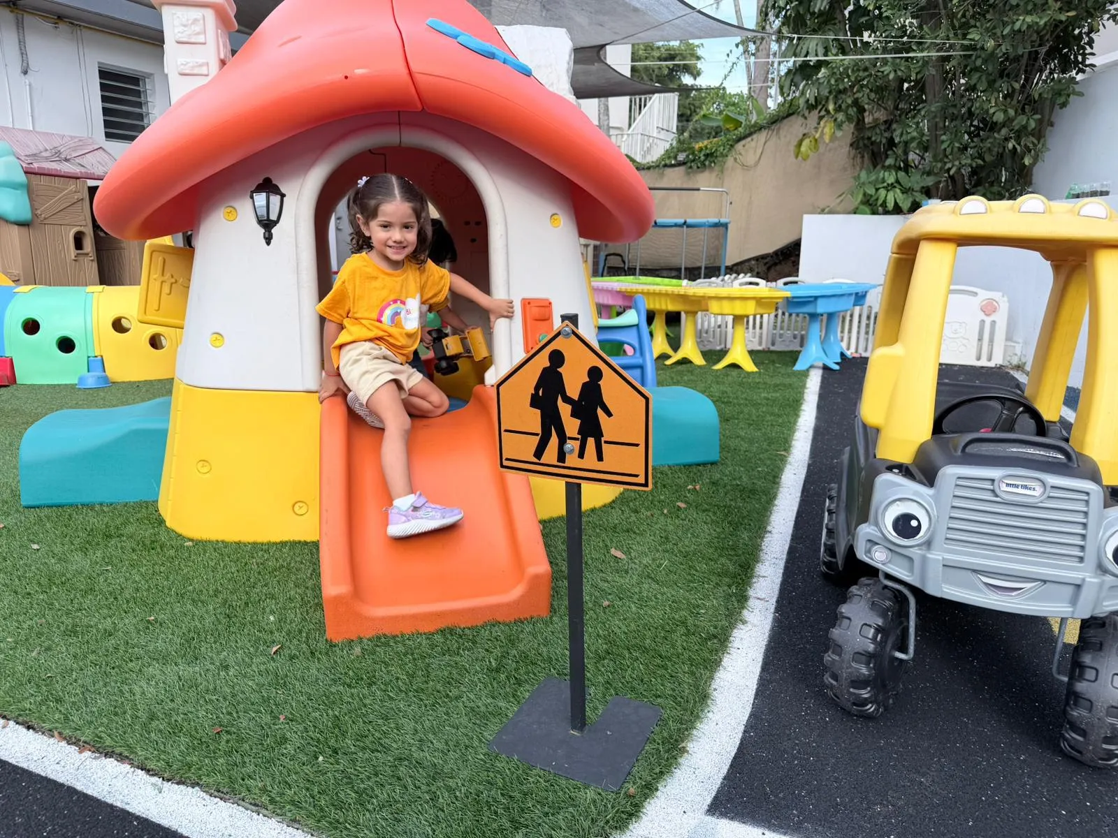 Espacio de juego en el patio